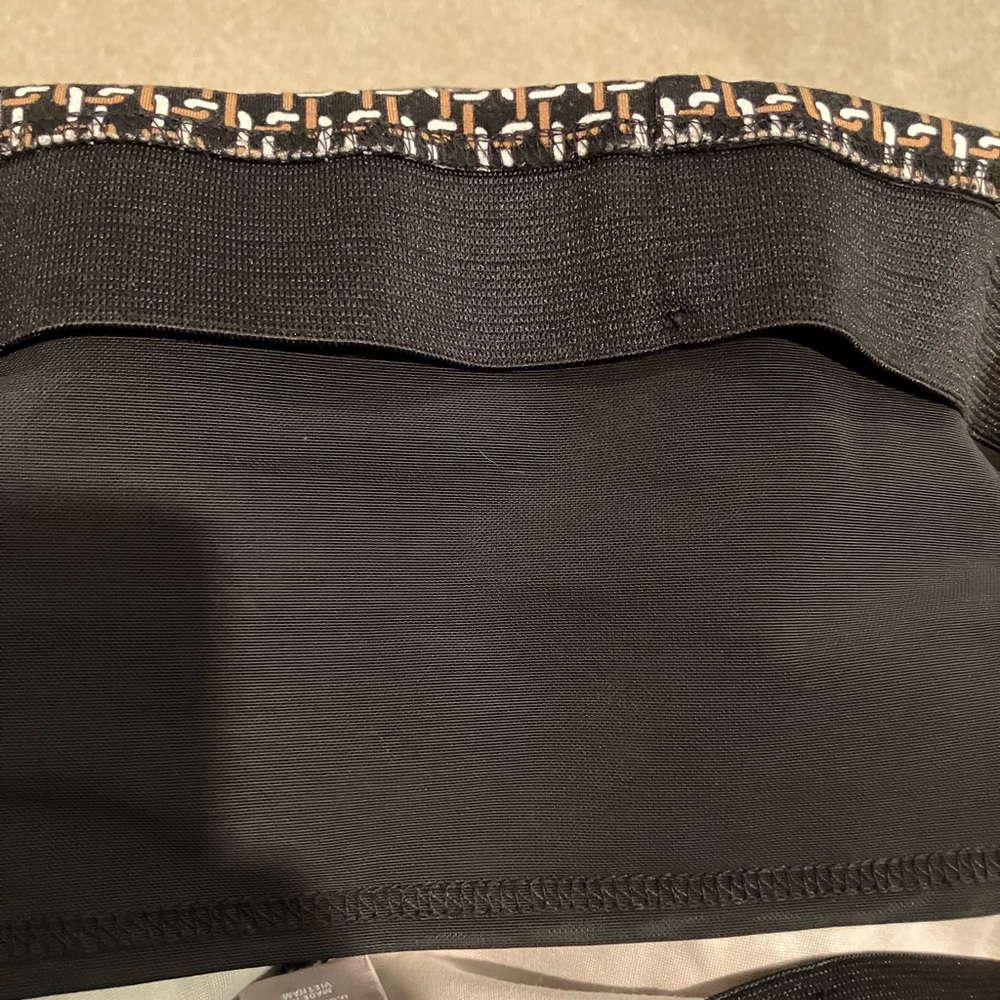Chico’s So Slimming Juliet Embossed Chain Print Ankle Pants Chico’s Size 1.5 - Picture 10 of 10